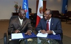 10e GSR : Signature de la Convention officielle entre Ndongo Diao, DG de l’ARTP et Hamidoun Touré, Secrétaire général de l’Union internationale des Télécommunications (ITU)