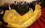 Photos : la robe extravagante de Rihanna qui fait le buzzzzzzz