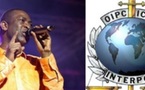 Youssou Ndour chante pour Interpol