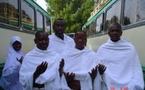 Dans les rues de Dakar, des pèlerins simulent les sept tours de la Kabba