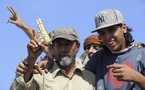 [Photo] Mort Khadafi: son pistolet d’or lors de sa capture