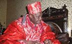 Le grand Boubou de Borom Daradji dans sa chambre