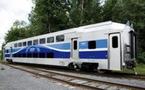 Petit train de Banlieue : Me Wade réceptionne deux rames de locomotive climatisées