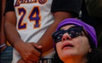 Devant le Staples Center de Los Angeles: Les fans de Kobe Bryant inconsolables (photos)