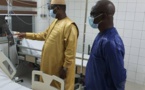 Visite surprise du President Macky Sall au CET de l’Hôpital Idrissa Pouye de Grand-Yoff (Photo)