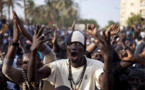 Les étudiants se disent trahis par le Président Macky Sall et réclament…Wade