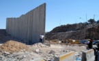 Corniche: le "mur de la honte" tombé, la Turquie invitée à venir balayer ses gravats (photo)