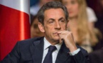 Sarkozy concocte des vœux sur Internet