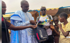 Matam : Abdoul Ly, ancien DG de l’ARTP, offre 300 kits scolaires à quatre écoles de la commune de Bokidiawé