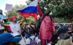 Retour sur la manifestation du F24 :  Des interrogations sur la présence du drapeau russe