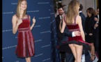 Acci­dent ! Behati Prins­loo les fesses nues à Paris