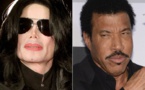 Lionel Richie sur Michael Jack­son : « Quelque chose ne tour­nait pas rond chez lui »