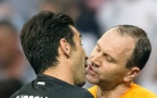 Juventus de Turin: La photo du match contre le Real? Buffon et l'arbitre à deux doigts de s'embrasser