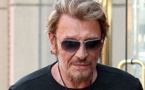 Johnny Hally­day pris pour un exhi­bi­tion­niste sexuel dans la presse italienne