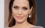 Ange­lina Jolie adopte trois nouveaux bébés