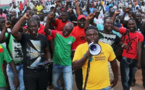 Ouagadougou: Des Burkinabè manifestent devant l'ambassade du Sénégal