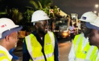 Le ministre El Malick Ndiaye supervise la pose des poutres sur la passerelle endommagée de Patte d’Oie