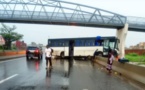 Conditions météorologiques difficiles : Sur l'Autoroute à péage, un accident fait un mort et vingt blessés  à hauteur de Rufisque