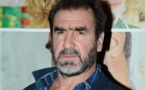 Eric Cantona pose entiè­re­ment nu avec sa femme, pour ELLE