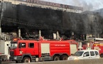 Violent incendie à l’hypermarché Exclusive : Les quartiers environnants plongés dans le noir