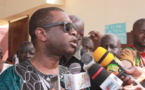 Gambie: Youssou Ndour a rendu visite à la famille de Moussa Ngom