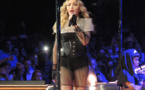 Vidéo : Madonna fond en larmes pour Rocco en plein concert