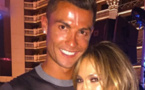 Cris­tiano Ronaldo prend du bon temps avec Jenni­fer Lopez