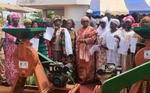 Photos/ Kédougou: La ministre de la Famille et des Solidarités offre 35 moulins aux femmes