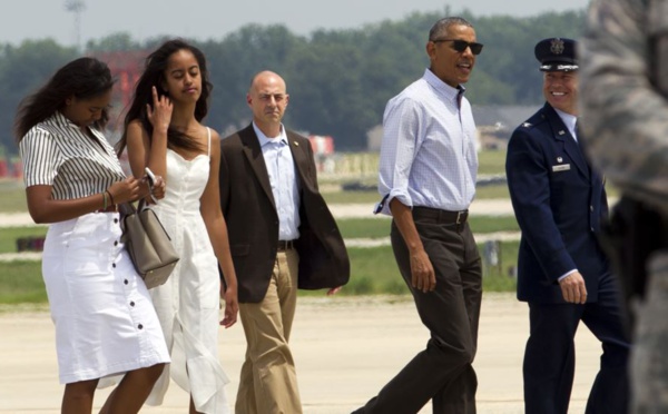 (3 Photos) : Obama et sa famille en vacances pour deux semaines à Martha's Vineyard