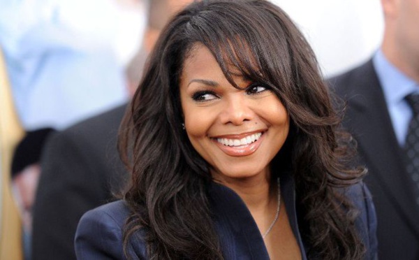 Exclusive : Des photos de Janet Jackson enceinte à 50 ans...