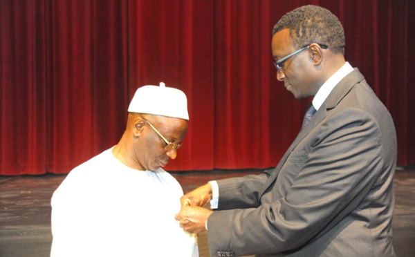 Abdoulaye Diop, ancien ministre de l'Economie et des Finances, élevé à l'Ordre National du Lion