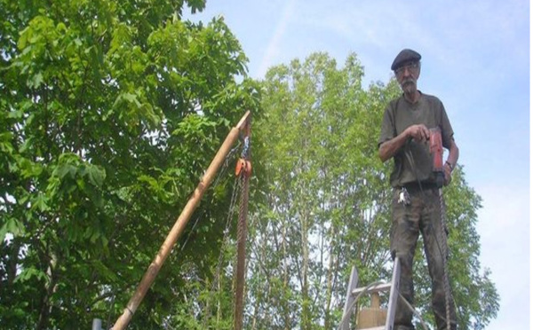 Claude construit sa maison depuis 32 ans !