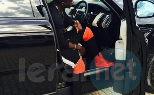 Photo- Sadio Mané dans sa belle voiture