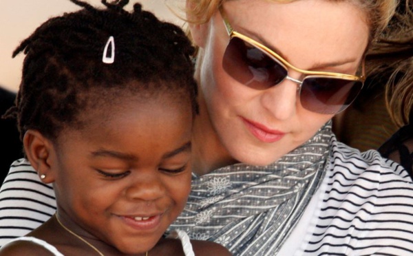 L'adoption par Madonna de deux nouveaux enfants critiquée au Malawi