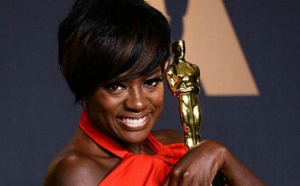 Viola Davis: primée aux Oscars, elle raconte comment son enfance misé­reuse l’a pous­sée à se battre