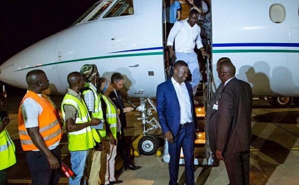 Akon en Gambie, les images de son arrivée