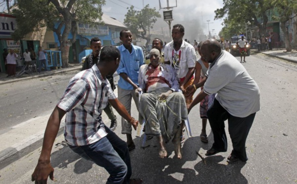 En images : attentats à la voiture piégée en Somalie le 13 mars 2017