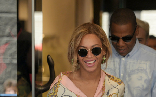 PHOTOS – Beyoncé publie de nouvelles photos d’elle très enceinte