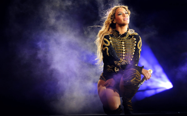 PHOTO Beyoncé : sa statue de fromage rempor­tera-t-elle le concours ?