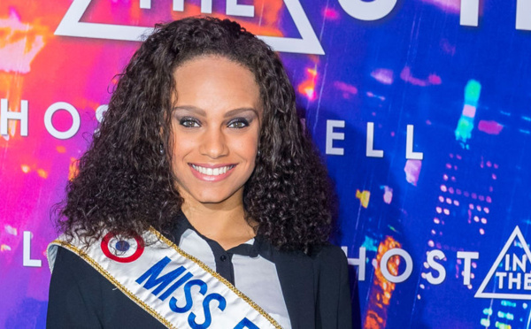 D'habi­tude très discrète sur sa vie privée, Miss France 2017 Alicia Aylies a accepté de livrer quelques détails sur ses goûts et objec­tifs de vie à l’oc­ca­sion du Face­book Live de Pure­people le jeudi 30 mars.