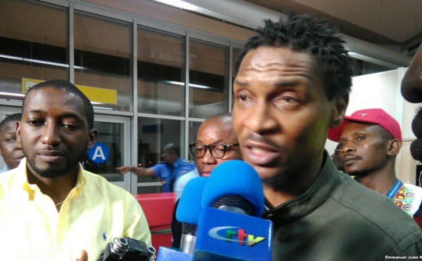 Après sept mois d'absence, Rigobert Song de retour au Cameroun