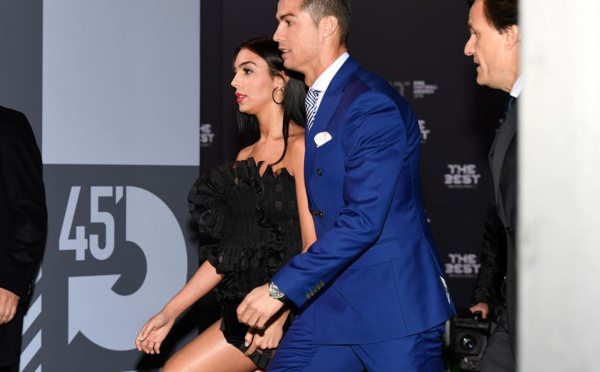 La girl-friend de Cristiano Ronaldo a dû quitter son job... harcelée par les fans et les paparazzis,