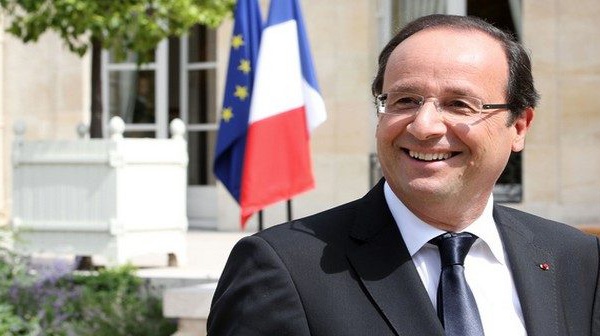 Incroyable ! Nous avons retrouvé le sosie de François Hollande. Photos