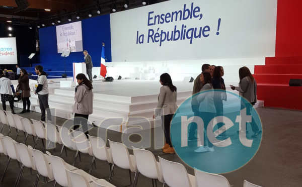 (09 Photos) En mode préparatifs pour le grand meeting de Macron à Paris, cet après-midi