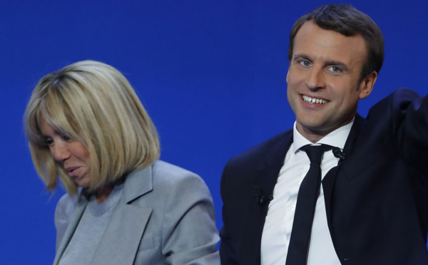 Brigitte Macron : son rema­riage avec Emma­nuel Macron a fait « du remue-ménage » auprès de ses amis