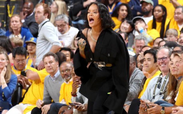 NBA: dab, baston de regards avec Durant, clash avec un boss d'Apple... Rihanna a mis le feu à la finale