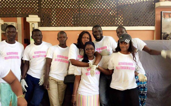 20 photos : la distribution de ndogou par l'association CI BIIR XöL, la Jeunesse de la Téranga dakaroise