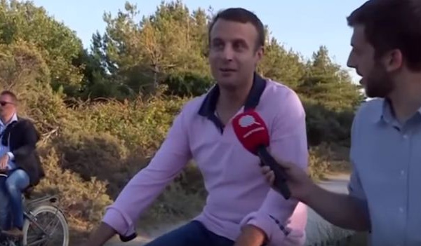 "Quotidien" poursuit Emmanuel Macron sur une piste cyclable, et décroche enfin son interview !