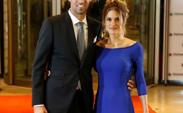 Photos : Busquets collé à sa femme au mariage de Messi