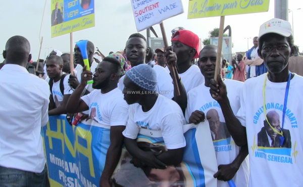 Me Abdoulaye Wade à DAKAR : Les images exclusives de son arrivée